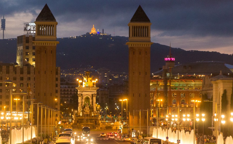 barcelona-panorama-montjuic-tibidabo