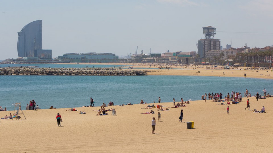Barcelona Tipps: Entspannen am Strand beim W Hotel in Barceloneta