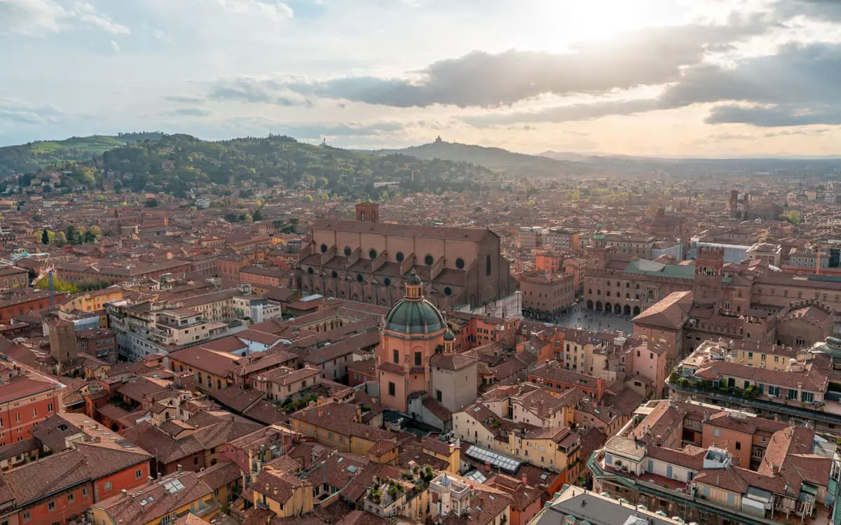 Bologna Sehenswürdigkeiten mit Aussicht