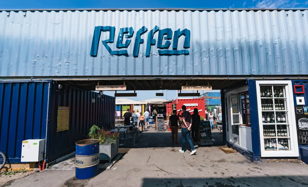 Der Eingang des Reffen Streetfood Markt.