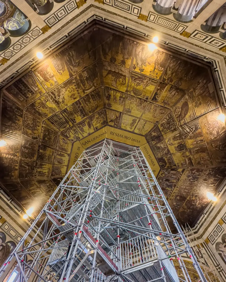 Innere Kuppel des Baptisterium des Dom von Florenz