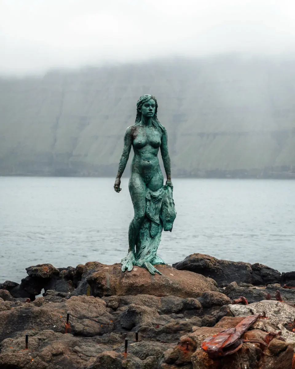 Robbenfrau auf der Insel Kalsoy 