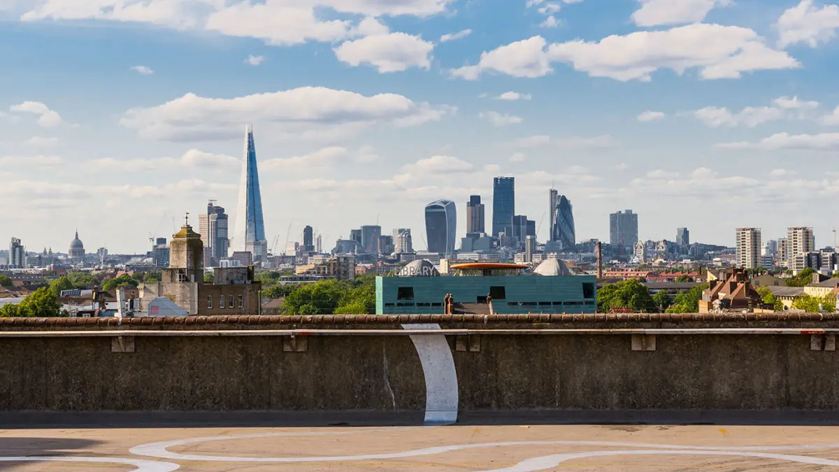 Aussicht auf Skyline in London von Peckham, dem aufstrebenden Trendviertel