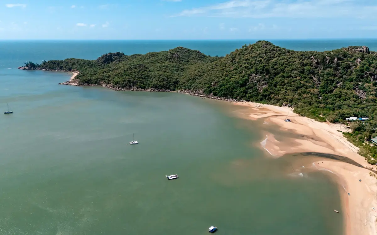 Horseshoe Bay, Luftaufnahme Magnetic Island, Ostküste Australien