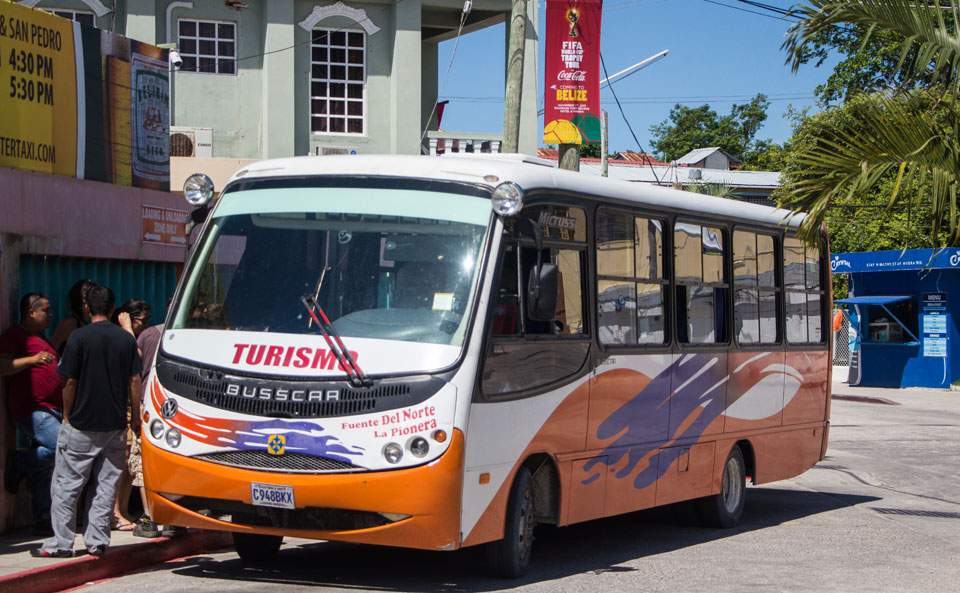 Bus Belize nach Flores