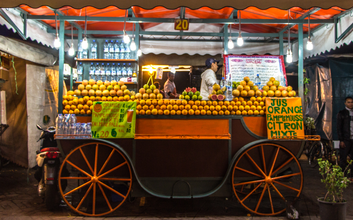 Djemaa el-Fna, das Herz von Marrakesch und Nordafrikas bekanntester Platz 59 orangensaft-djemma el fna-marrakesch
