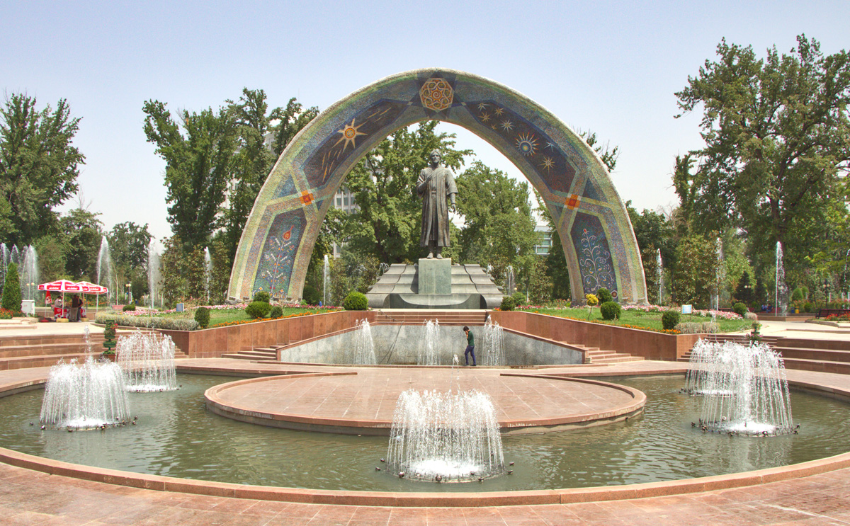 Rudaki Park Rudaki Statue Duschanbe