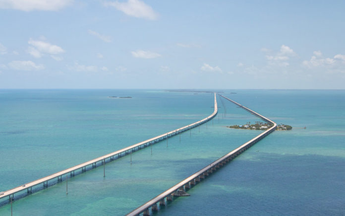 seven-mile-bridge-von-oben Florida Rundreise Tipps: Seven Mile Bridge vom Helikopter