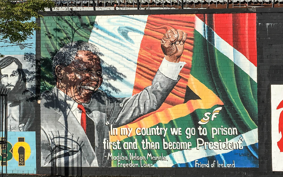 Belfast Sehenswürdigkeiten Murals Nelson Mandela