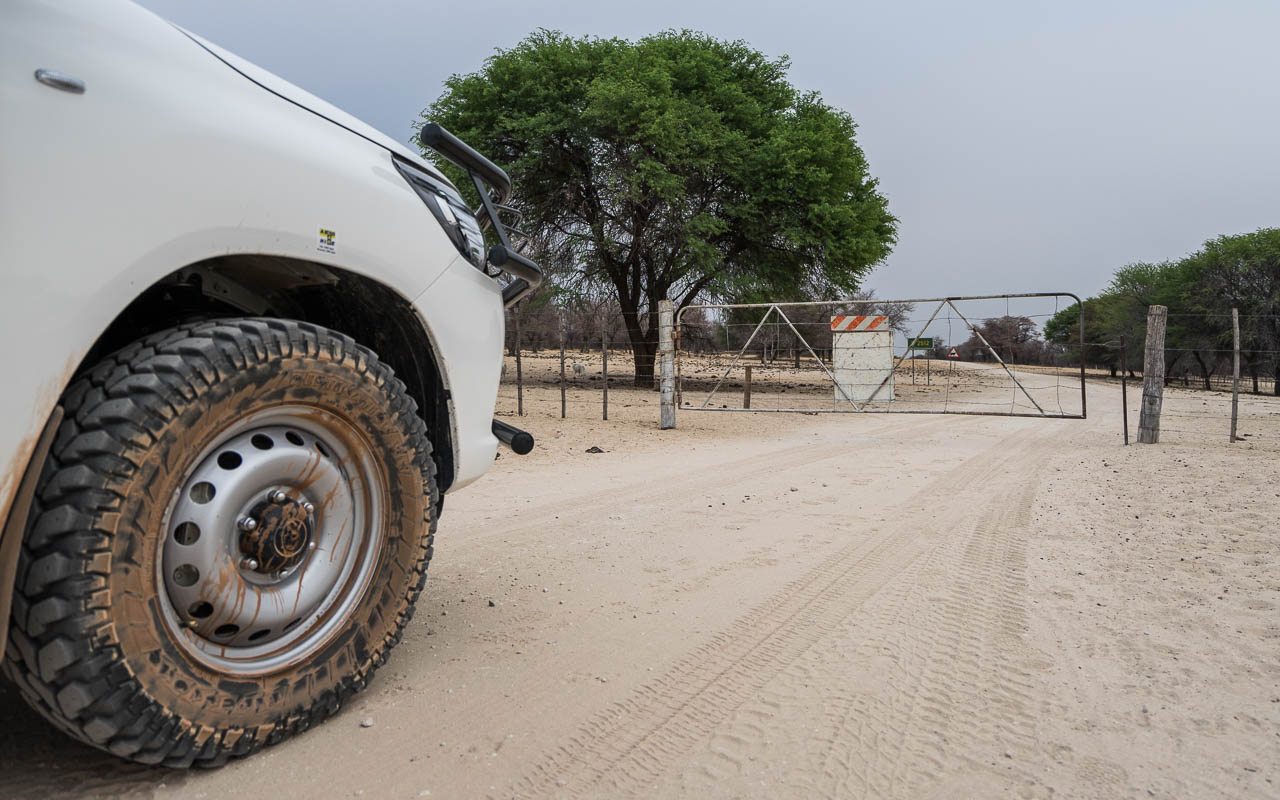 Autofahren Botswana TIpps Platten