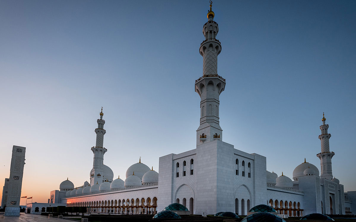 Sheikh Zayed Moschee Abu Dhabi Parkplatz