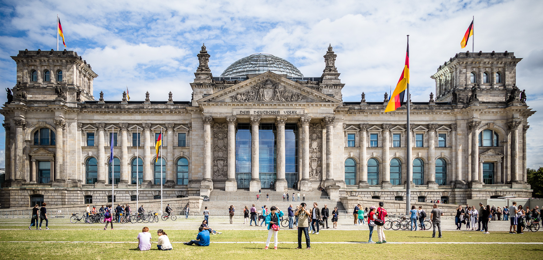 Coole Städte Deutschland: Berlin mit Reichtstag, Street-Art und kulturellen Highlights zählt definitiv dazu