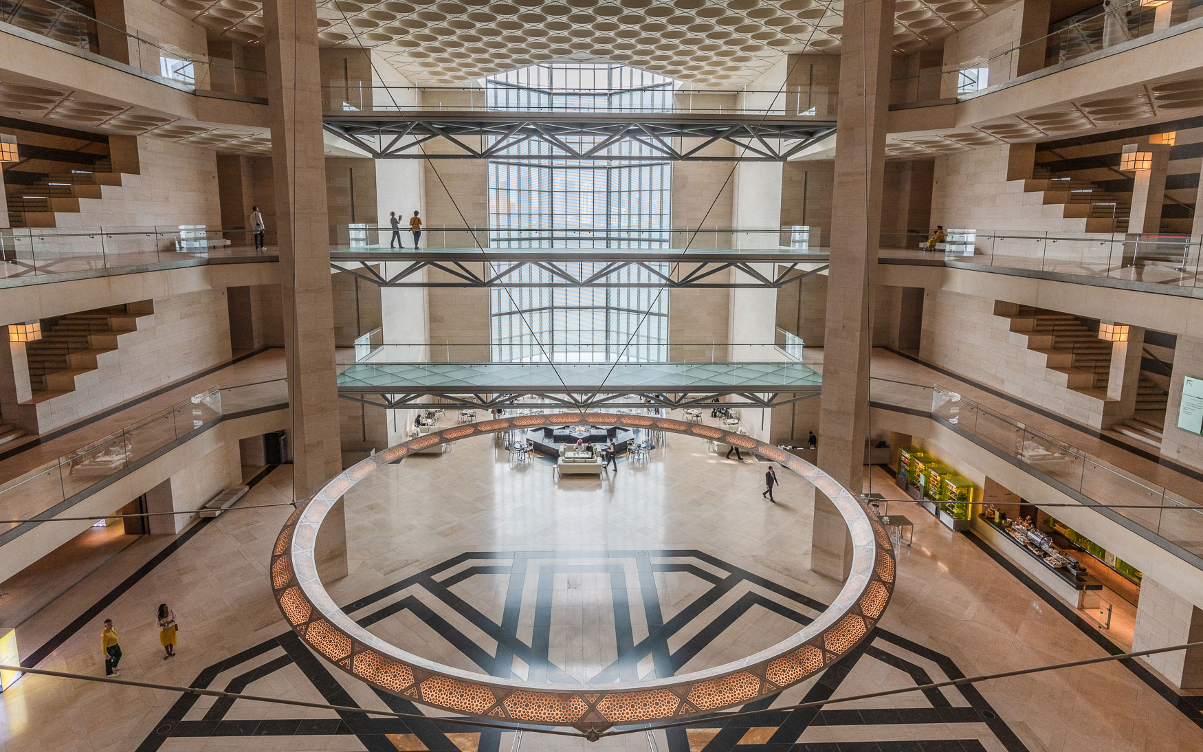 Im Inneren des MIA in Doha ist jeder Blickwinkel für Liebhaber der Architektur sehenswert.