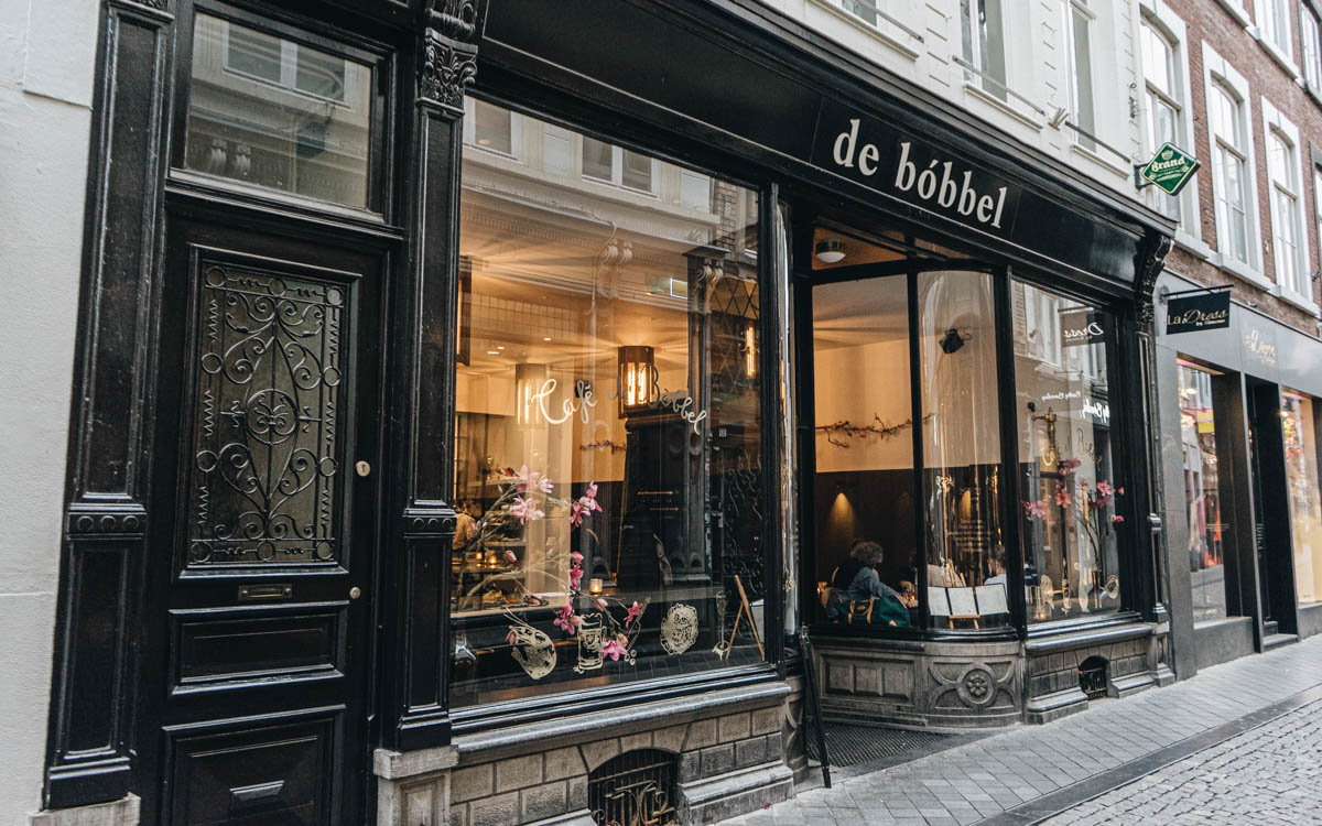 1 Tag Maastricht: Sehenswürdigkeiten & Tipps für einen Kurztrip 13 Restaurtant Café De Bóbble in Maastricht