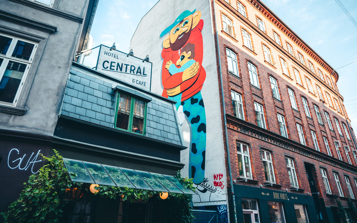 Kopenhagen Stadtrundgang: Unsere Tipps für die besten Aktivitäten & Touren 18 Hotel Central Street Art Copenhagen