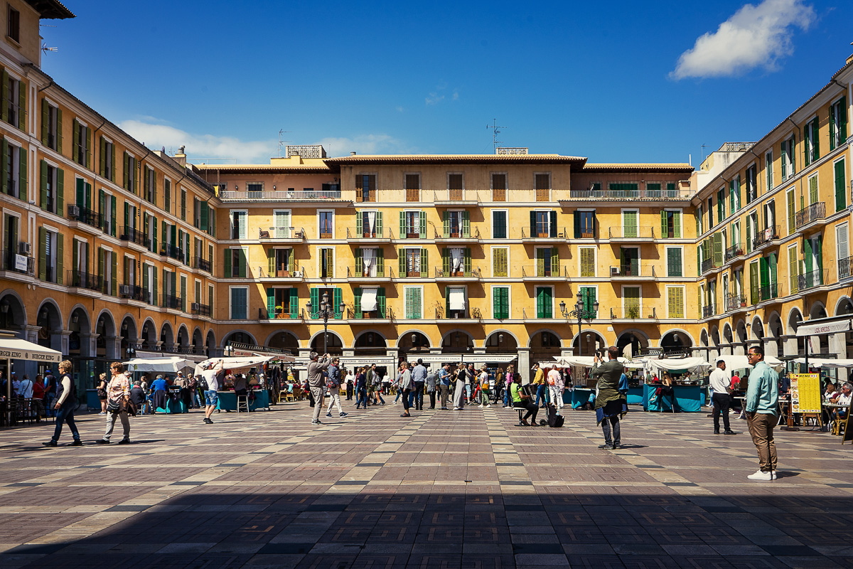Palma de Mallorca: Die 7 schönsten Orte und Sehenswürdigkeiten mit Tipps und Karte 24 palma-sehenswuerdigkeiten-plaça-major