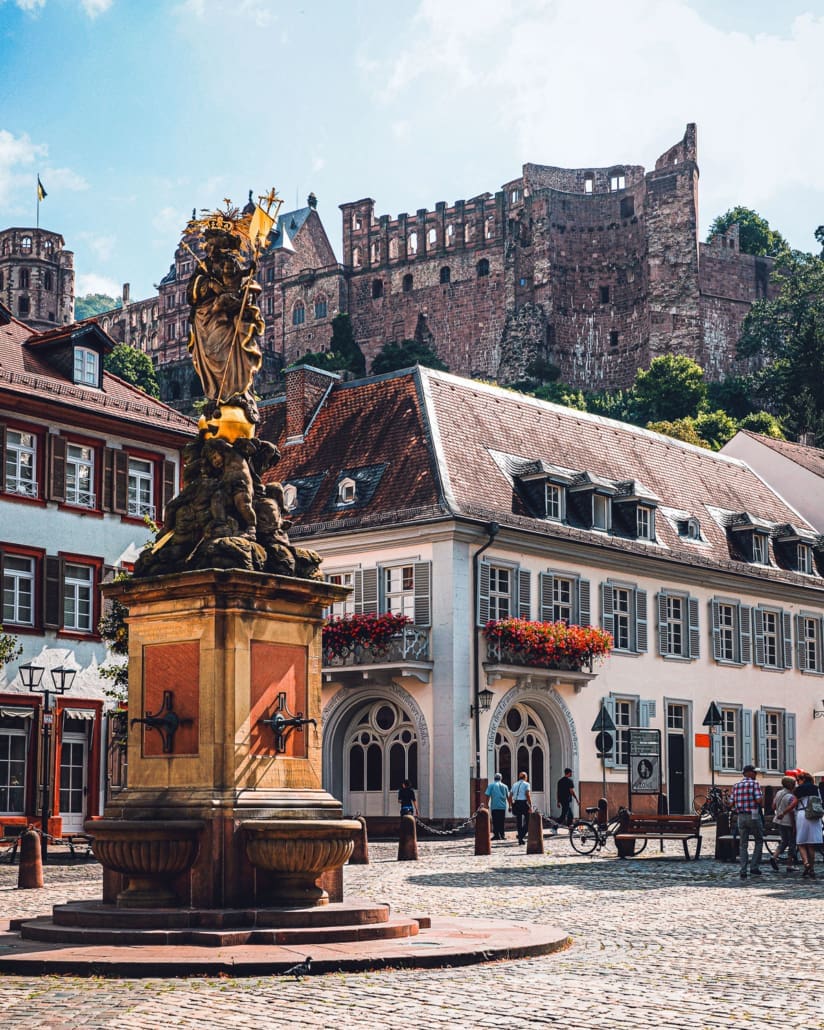 Bester Schlossblick in Heidelberg vom Karlsplatz