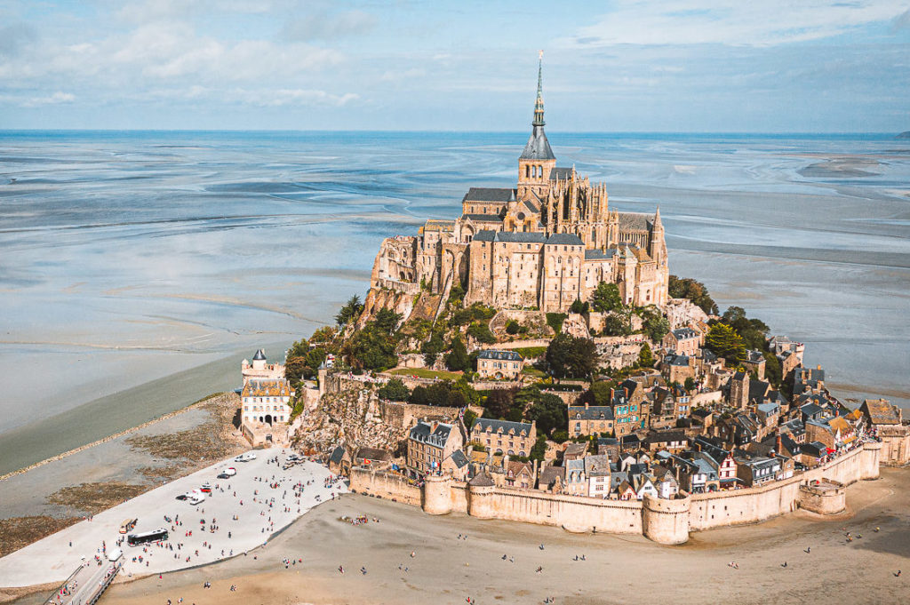 Frankreich Urlaub: Tipps, Infos und die schönsten Reiseziele 8 Bucht von Mont-Saint Michel mit Klosterberg