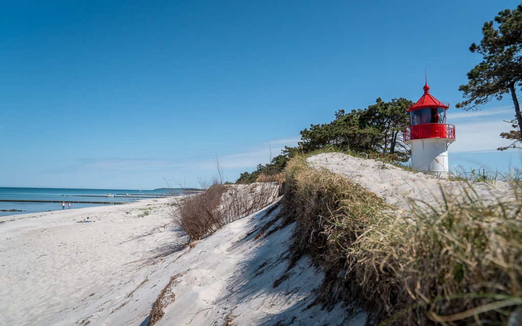 Hiddensee Leuchtfeuer am Strand