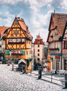 Eine der schönsten Städte in Deutschland liegt an der Burgenstraße: Rothenburg ob der Tauber Altstadt (Hier das „Plönlein“)