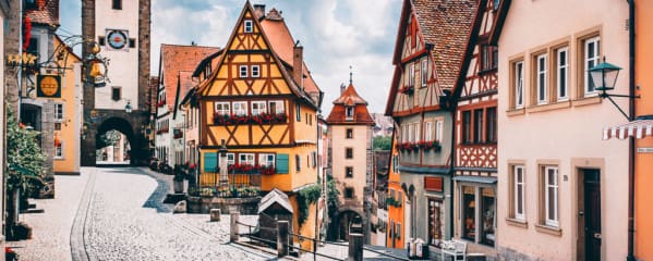 Eine der schönsten Städte in Deutschland liegt an der Burgenstraße: Rothenburg ob der Tauber Altstadt (Hier das „Plönlein“)