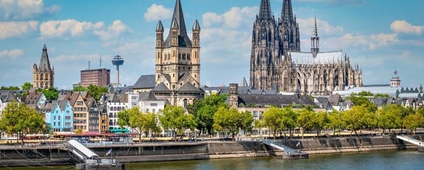 Köln Sehenswürdigkeiten Dom Rathaus und Rhein