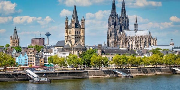 Köln Sehenswürdigkeiten Dom Rathaus und Rhein