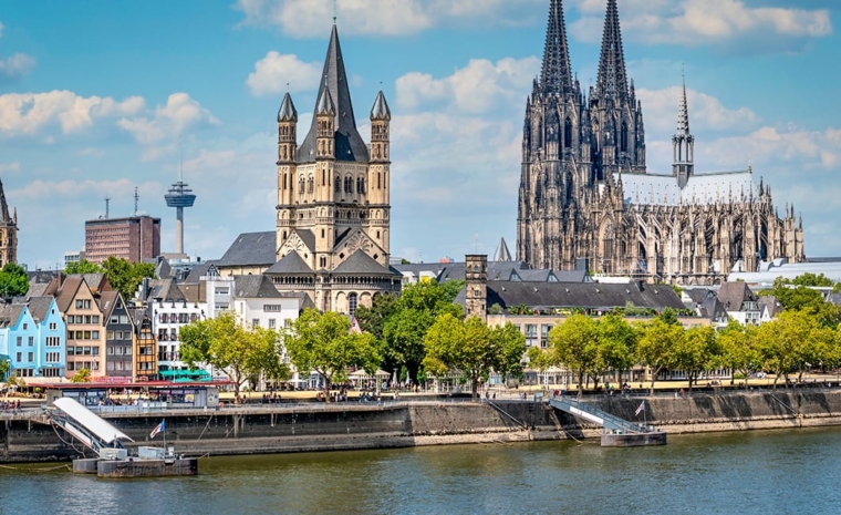 Köln Sehenswürdigkeiten Dom Rathaus und Rhein