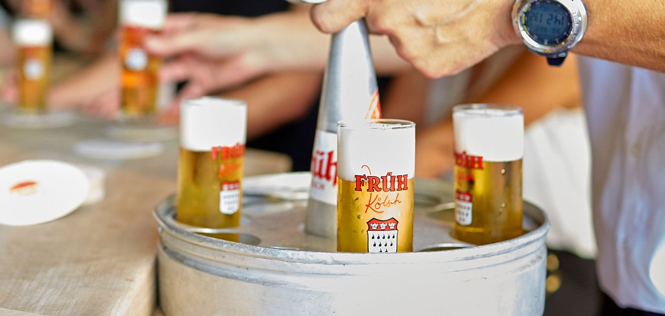 Kölsch Bier trinken Köln