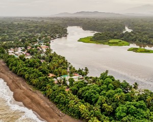 Tortuguero Nationalpark Costa Rica aus Flugzeug Aufnahme