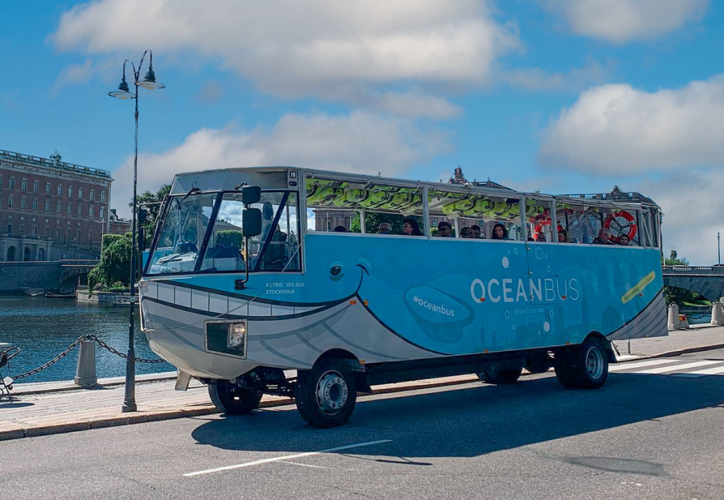 Ocean Bus Stockholm: Stadtführung zu Land und im Wasser mit dem Amphibienbus.
