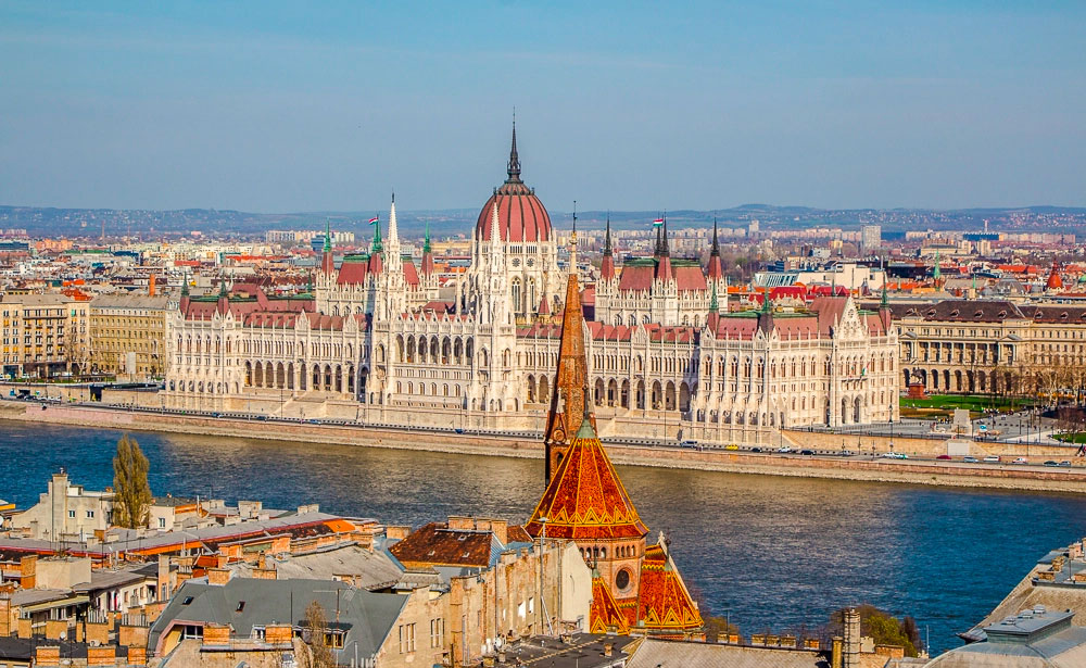 Sehenswürdigkeiten Budapest Ausblick aufs Parlament