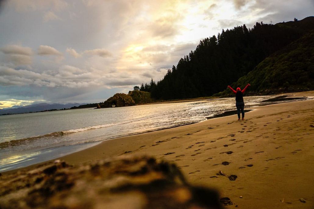 Am Strand Whites Bay zum Sonnnenuntergang