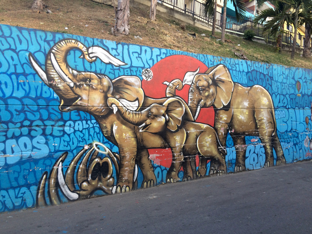 Graffiti-Tour Comuna 13 Medellín 13 13 - Viel-Unterwegs.de