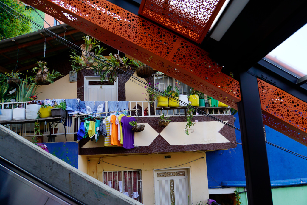 Wäsche in der Comuna 13 in Medellín