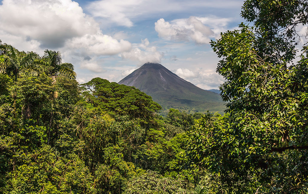 Blick auf den Vulkan El Arenal in Costa Rica