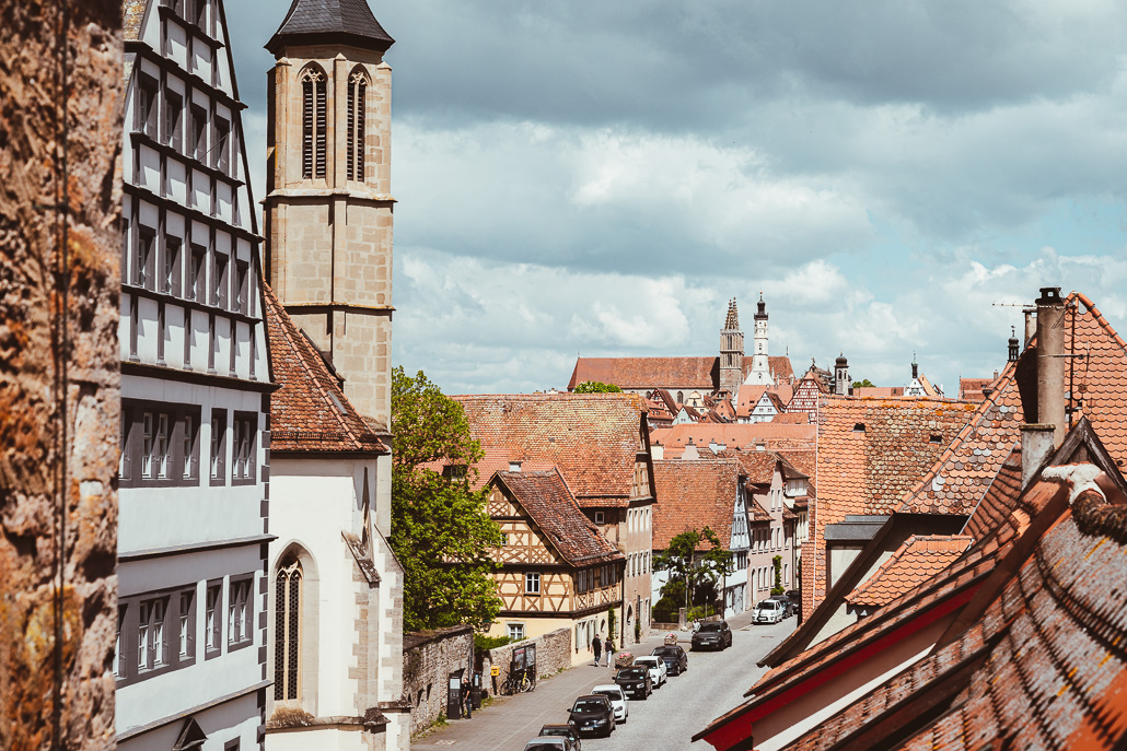 Aussicht von der Stadtmauer beim Turmweg in Rothenburg ob der Tauber