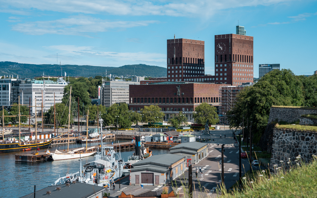 Blick von der Akershus Festung auf das Rathaus