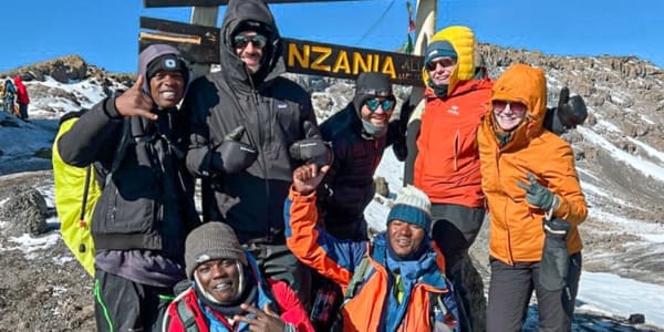 Der erste Gipfel: Stella Point auf den Kilimandscharo in Tansania.