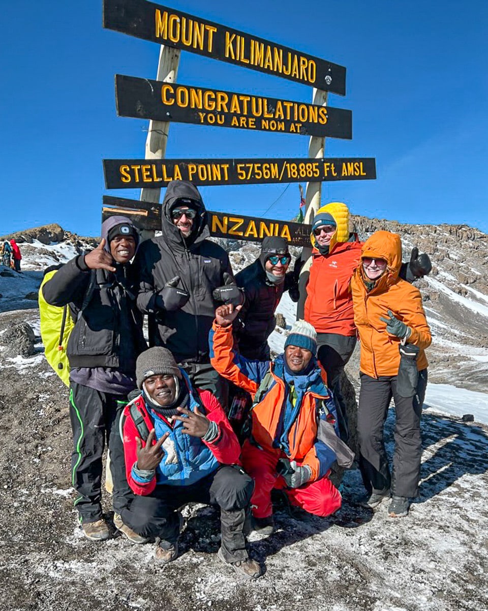 Der erste Gipfel: Stella Point auf den Kilimandscharo in Tansania.