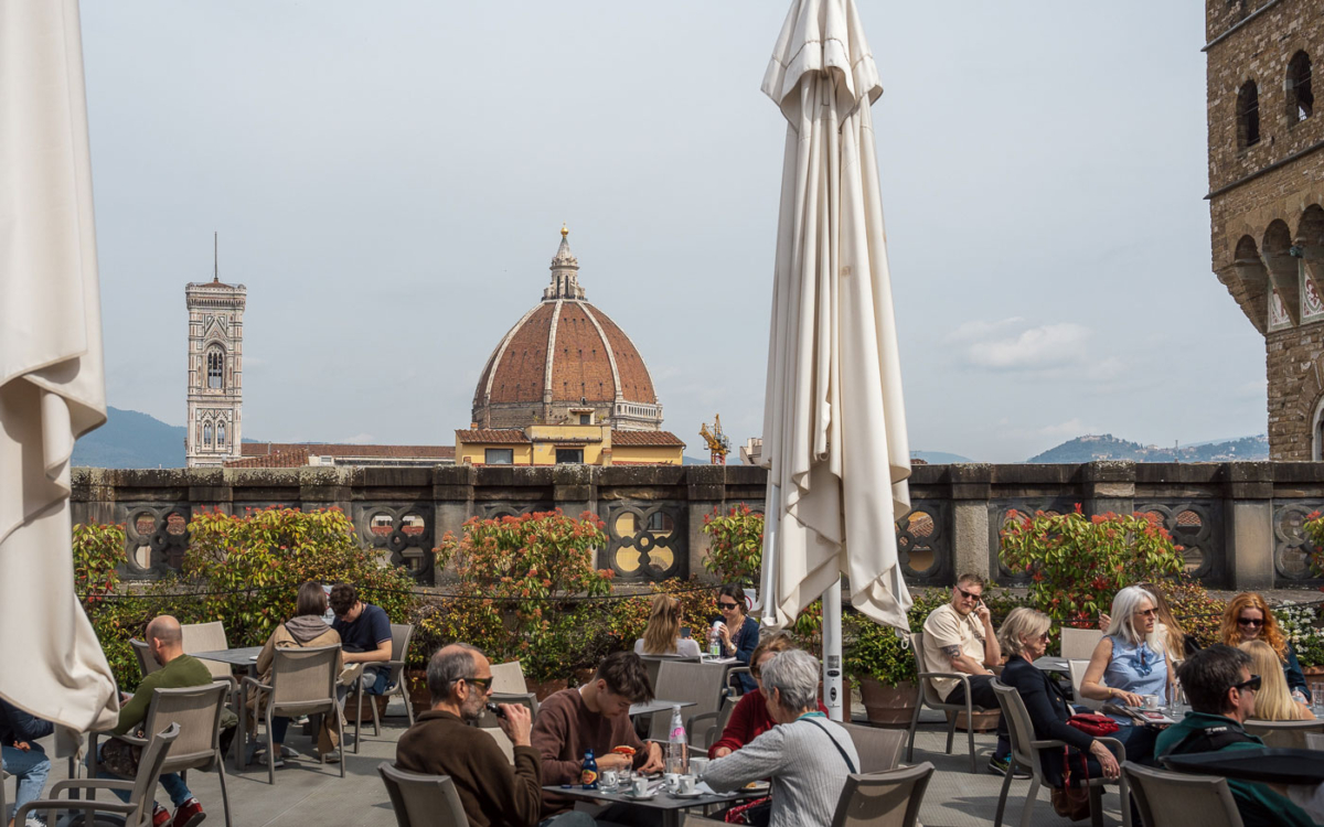 Aussicht vom Café der Uffizien auf den Duomo in Florenz