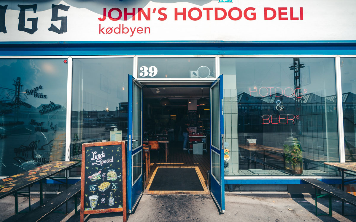 John's Hotdog Deli im Meatpacking District.