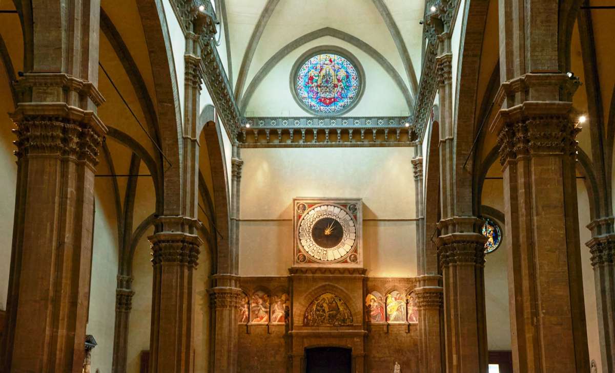 Das Innere des Dom von Florenz ist schlicht.