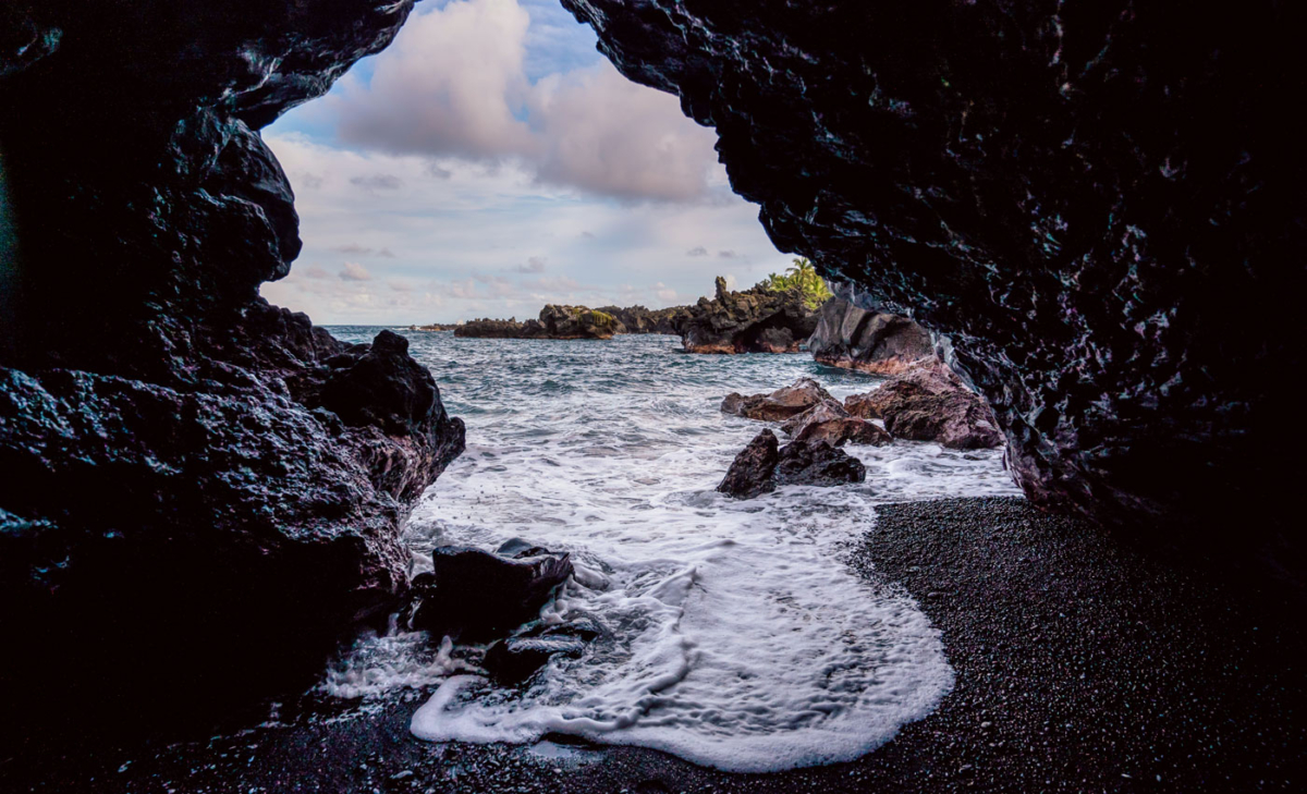 Lava Cave im Waiʻānapanapa State Park Maui