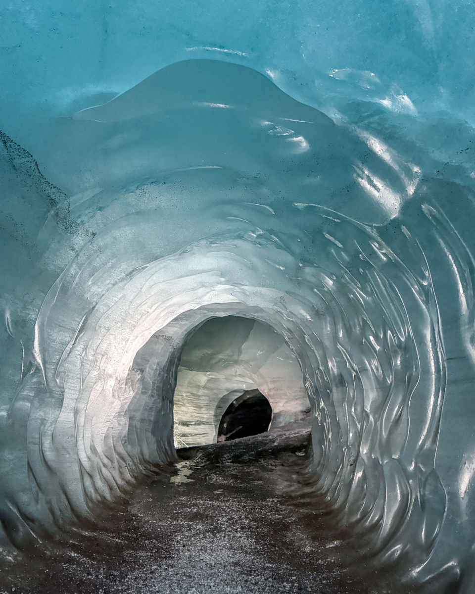 Neues Tunnelsystem im Katla Ice Cave