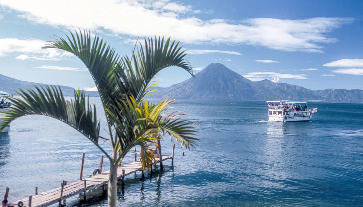 Guatemala: Atitlán-See während der Trockenzeit
