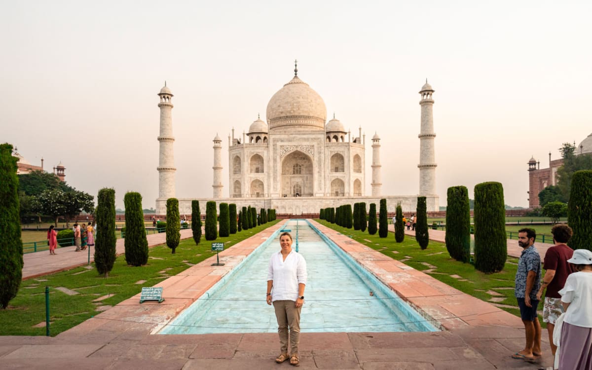 Kleidung am Taj Mahal in Indien als Frau