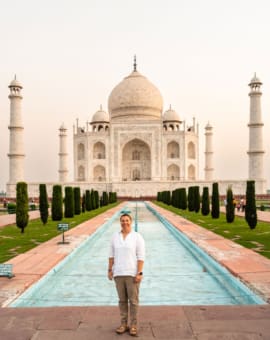 Kleidung am Taj Mahal in Indien als Frau