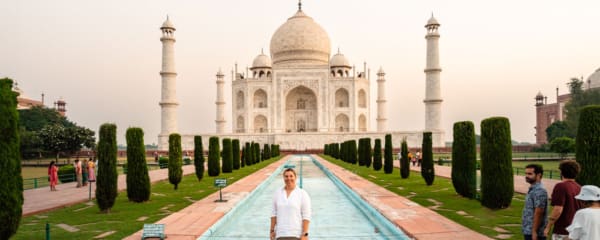 Kleidung am Taj Mahal in Indien als Frau