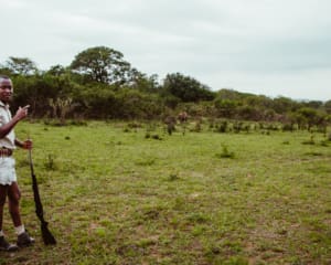 Hluhluwe-iMfolozi-Park in Südafrika Safari zu Fuß Nashorn